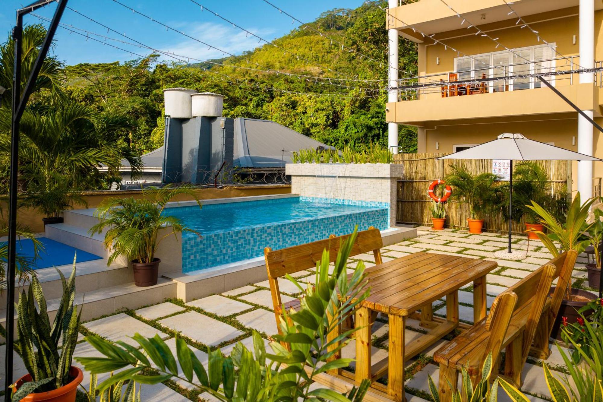 Tropical Hideaway Aparthotel Beau Vallon  Buitenkant foto